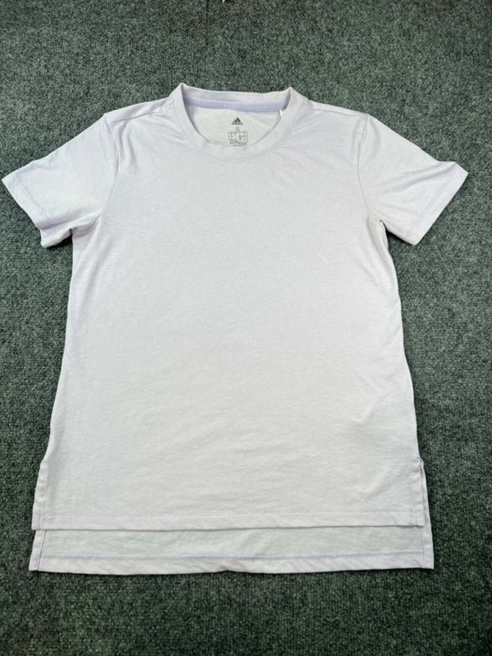Lavender and mauve women’s short sleeve shirt size small B84
